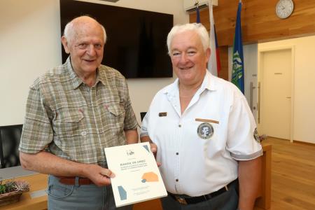 SPREJEM PRI ŽUPANU DAVID KAVČIČ IN  FRANC PERKO DRUŠTVO RUDOLFA MAISTRA 01 FOTO LJUBO VUKELIČ